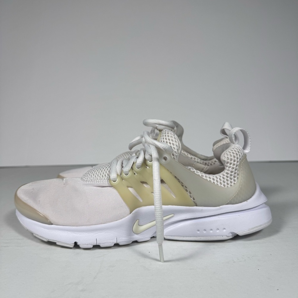 Nike Air Presto Essential Triple White Sneakers Youth Sz 6 Womens Sz 8 - Picture 4 of 9